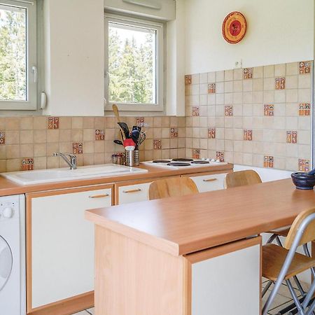 Cozy Apartment In Premanon With Kitchenette Екстер'єр фото